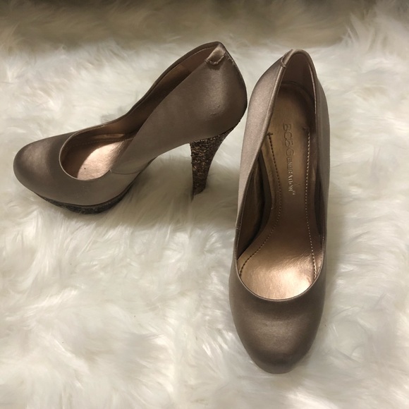 BCBG Generation Glitter Heels 5 1/2 NWOT - Picture 2 of 5